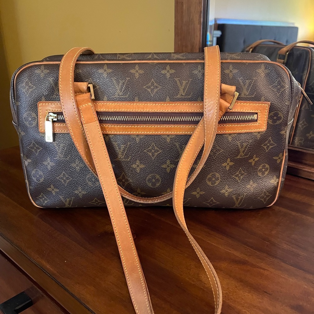 Authentic Louis Vuitton Monogram Cite GM